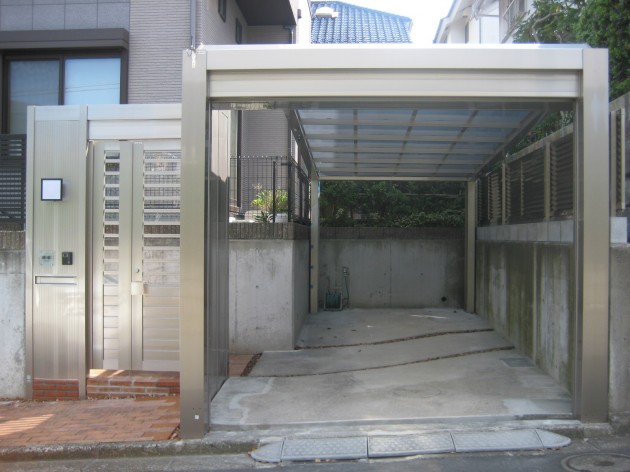 USファサードを使った車庫