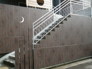 ウインチ工事とボードを使用した外壁リフォーム工事　横浜市港北区K様邸