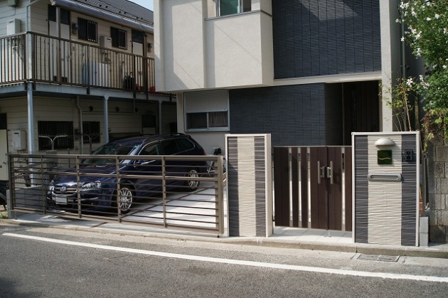 モダンなゲートの外構　横浜市保土ヶ谷区　N様邸　新築外構