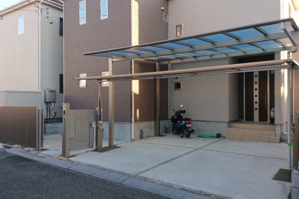 Yamasoブログ　インスタ　リール動画　告知　50　カーポート　跳ね上げ門扉　駐車場　玄関前