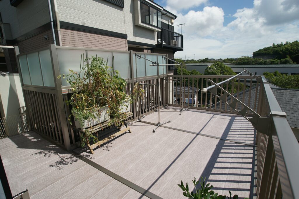 yamasoブログ インスタ リール動画 告知 82 アルミ製バルコニーへ交換工事 yamasoブログ インスタ リール動画 告知 82 アルミ製バルコニーへ交換工事