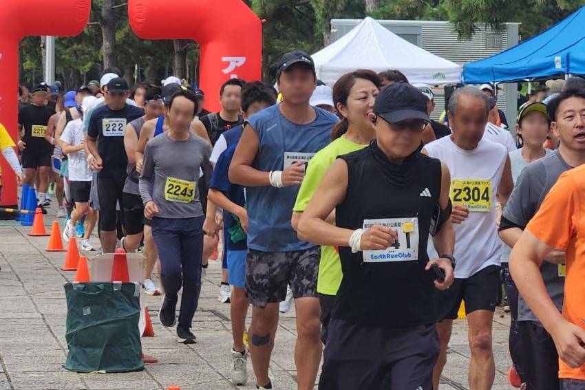 yamasoブログ　山創の健康推進会　横浜海の公園ラン　2025/09/28　第5回横浜海の公園夏マラソン　スタート　第一走者