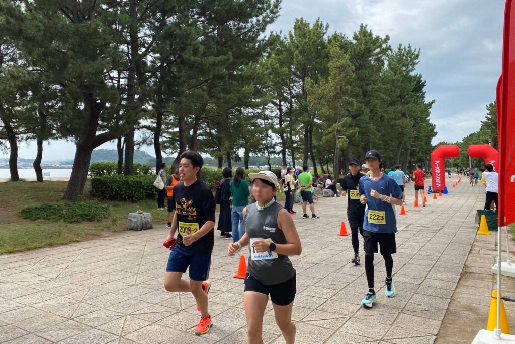 yamasoブログ　山創の健康推進会　横浜海の公園ラン　2025/09/28　第5回横浜海の公園夏マラソン　襷　たすき　繋ぐ　リレー