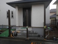 09 アプローチ 柱設置 2690425ffa901d555cceba6a04fe2063