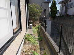 横浜市港南区芹が谷　雑草対策