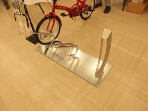 P9040316 カツデンアーキテック サイクルスタンド