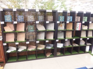 P9040461 ガラスブロック・砂利の展示