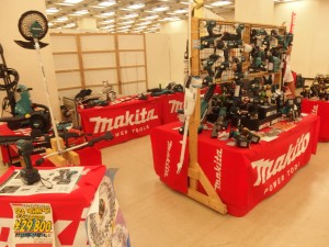 P9040472 マキタの電動工具