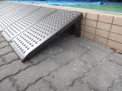 PC100145
