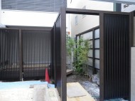 69 庭前パネル取り付け完了 b3c8bca7c7676364a297292e76049cf9