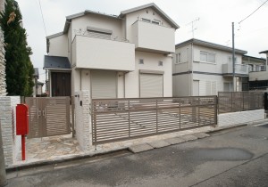 跳ね上げ門扉