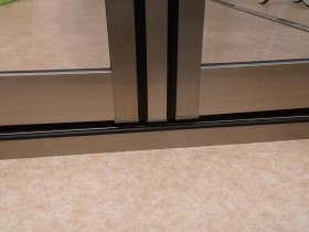折戸閉まった状態